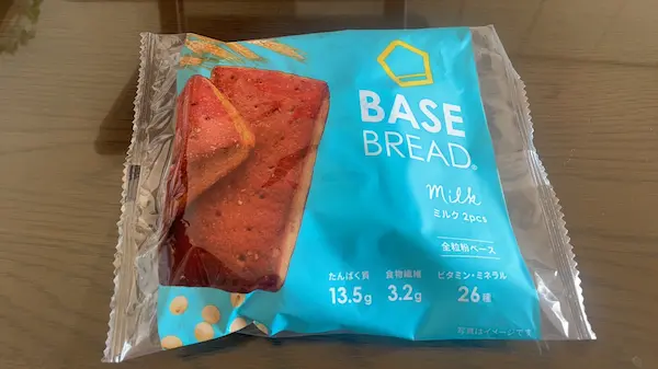パッケージに入ったベースブレッドミルクパンの写真