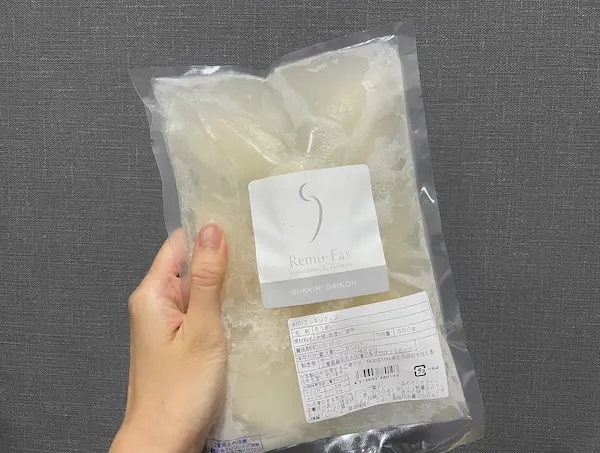 パウチされた煮込んだ冷凍大根